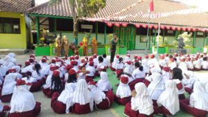 2. Kodim Lamongan Gencarkan Program Tanggap Pendidikan Karakter