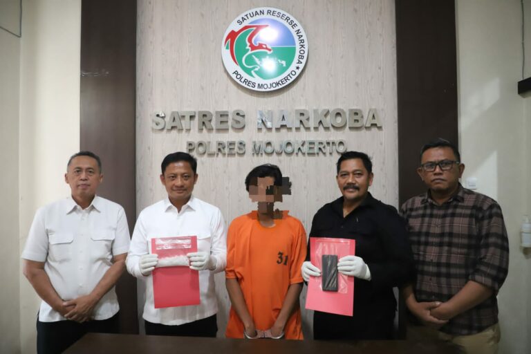 SatNarkoba Polres Mojokerto Berhasil Mengamankan Sabu Senilai Puluhan Juta