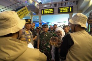 1. Mayjen TNI Rafael Granada Baay Ajak Masyarakat Jaga Kamtibmas