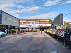 1. TNI-Polri di Kabupaten Lamongan Gelar Apel Gabungan Patroli Skala Besar