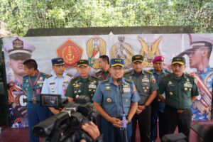 3. Laksdya TNI Dadi Hartono dan Mayjen TNI Rafael