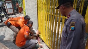 Terima Laporan Warganya Karena Penemuan Korban Meninggal, Polsek Simokerto Bergerak Cepat