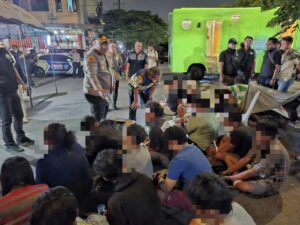 Kampung Narkoba Surabaya Di Gerebek Ratusan Anggota Polisi Gabungan