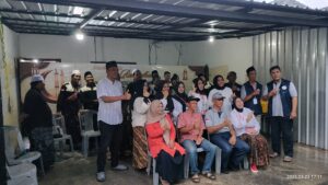 Dukung Ekonomi Kreatif, AWS dan UMKM Magerejo Tutup Bazar Dengan Santunan Yatim Diiringi Hadrah